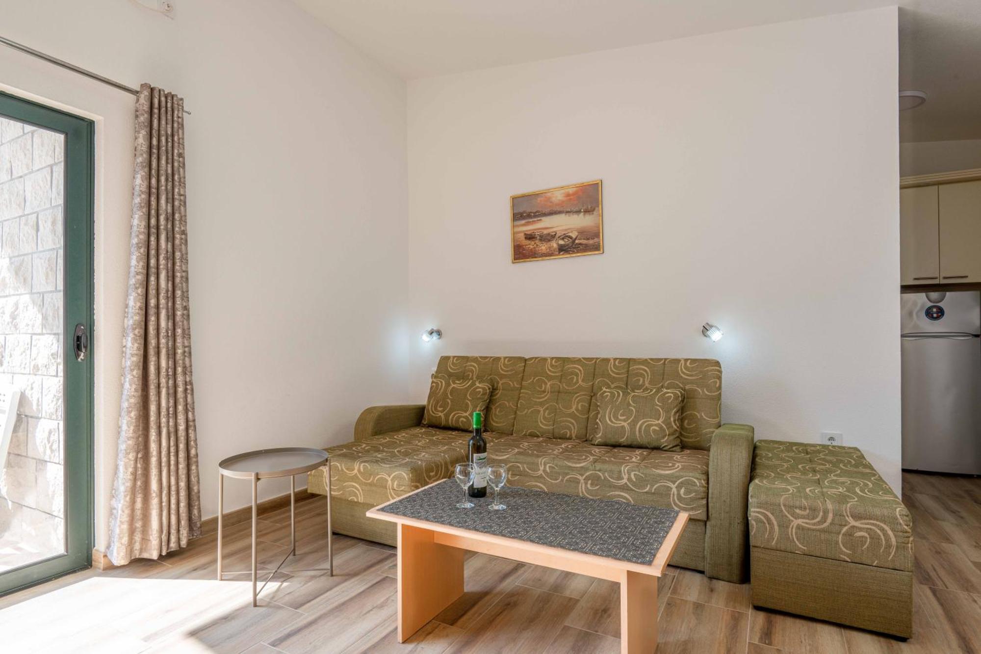 Apartmani Sonja I Branko Сутоморе Экстерьер фото
