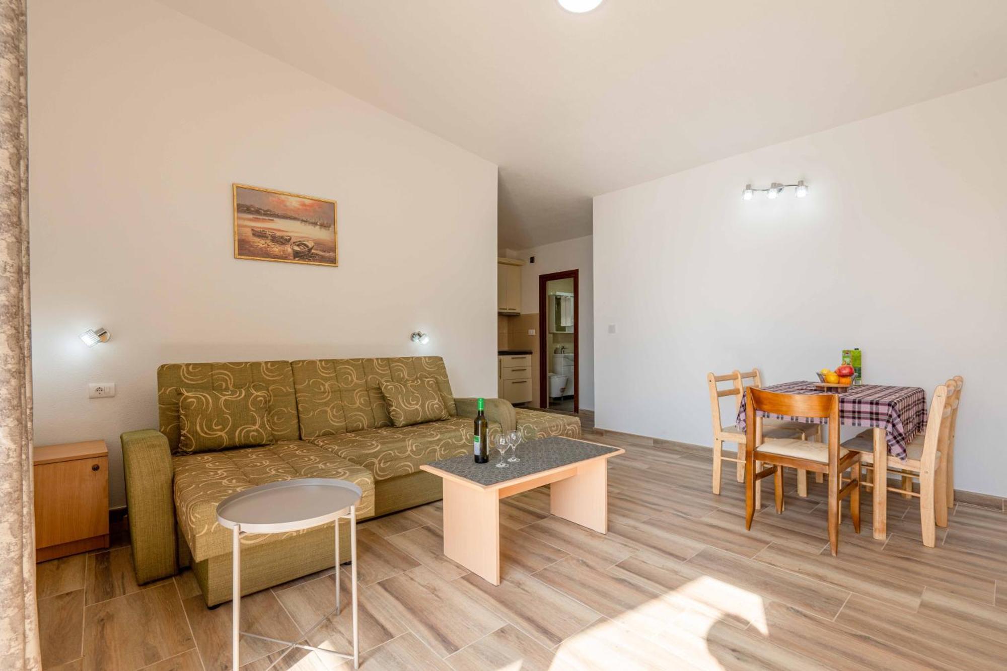 Apartmani Sonja I Branko Сутоморе Экстерьер фото